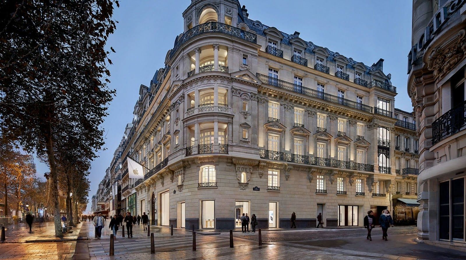 Apple Champs-Élysées (Image via Apple)